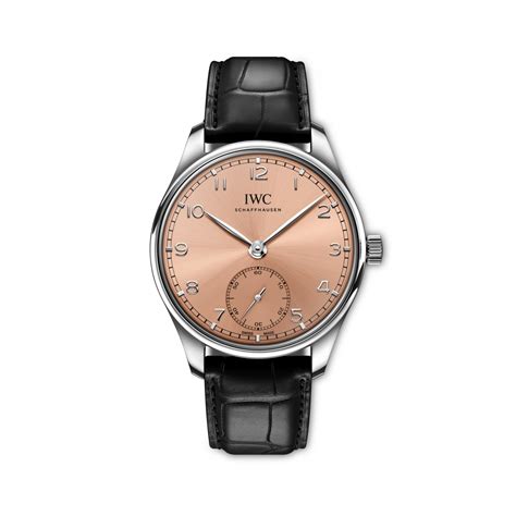 IWC SCHAFFHAUSEN ADDS A NEW VERSION OF .